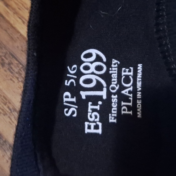 Finest Quality Place Black and White Long Sleeve Skeleton Tee Size S 5/6 - Picture 2 of 3